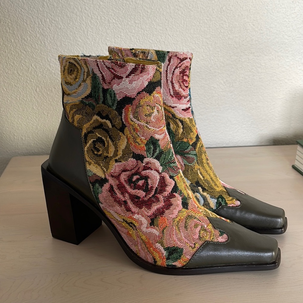 Jeffrey Campbell Brocade Jacquard Western Boots - Size 7 - Picture 1 of 9